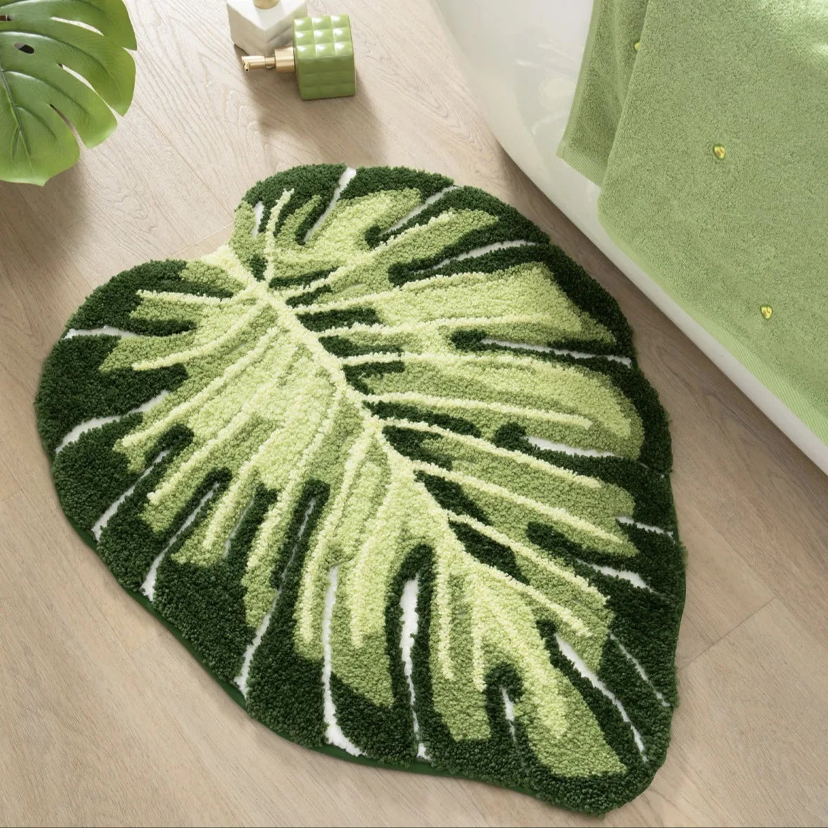 VIKAMA Non-Slip Green Leaf Bathroom Mat Machine Washable