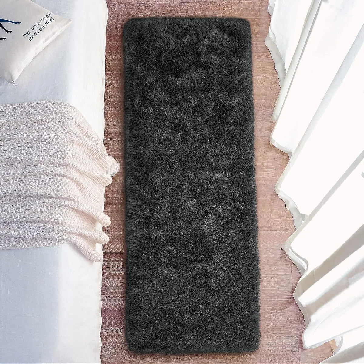 VIKAMA Shaggy Runner Rug Soft Polyester for Bedroom